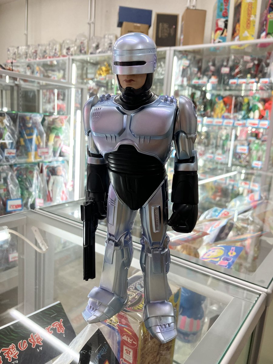 sofu_base's tweet photo. #sofvitokyo #SoftVinyl #sofvi #sofubi #ソフビ #中野 #sofubase #ロボコップ https://t.co/cVHJuyvsIo