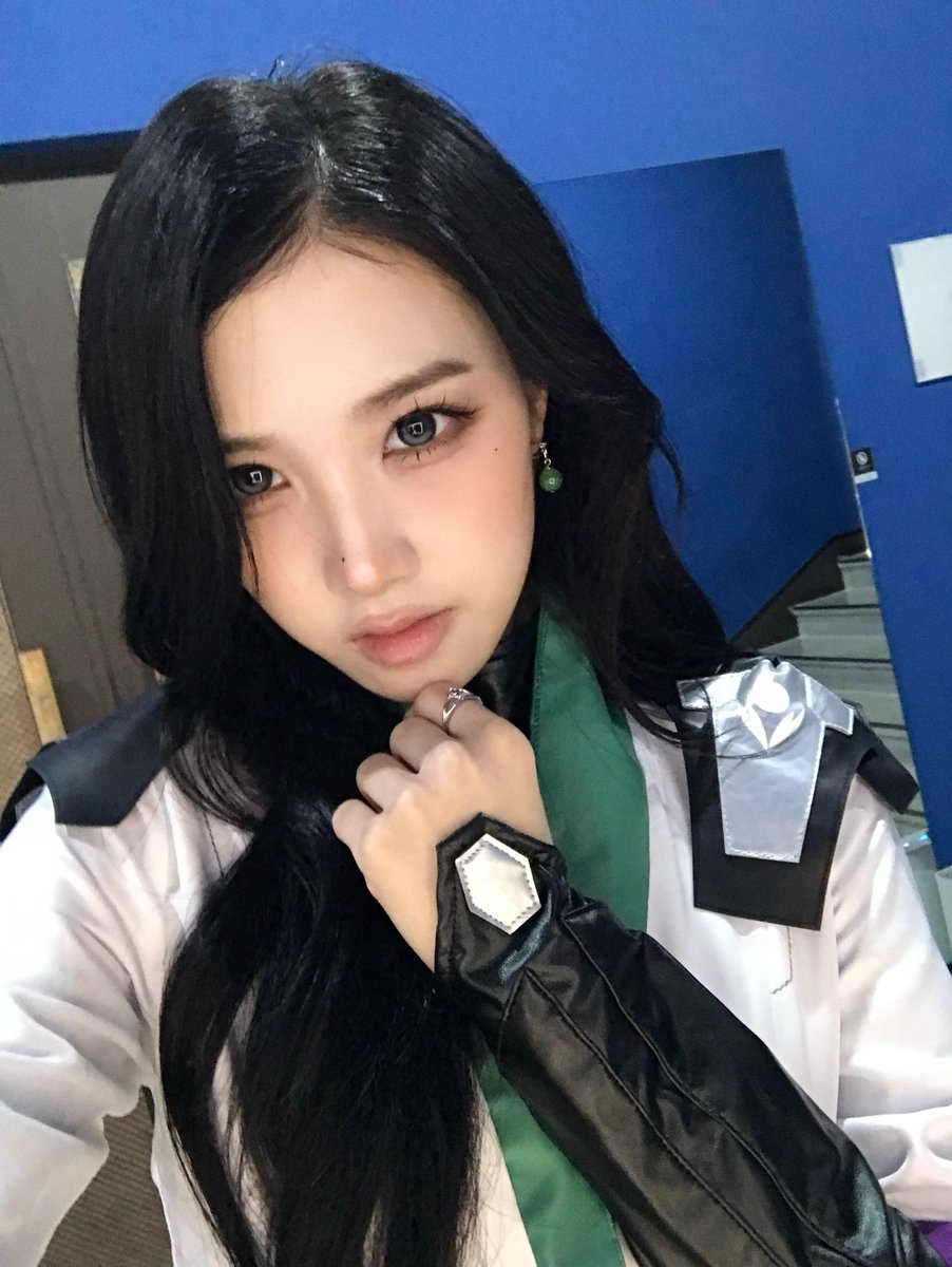 S_22182120812's tweet photo. ❄️☃️ 260718 설린 코스모톡 Sullin Cosmo talk
valorant sage
#트리플에스 #tripleS #トリプルS
#S22 #설린 #Sullin #ソルリン #ซอลลิน
#코스모톡 #Cosmotalk https://t.co/86z5qrW83X