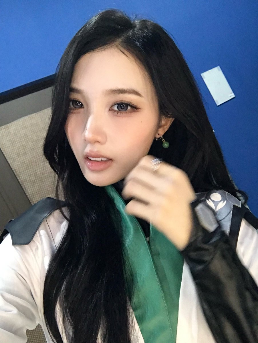 S_22182120812's tweet photo. ❄️☃️ 260718 설린 코스모톡 Sullin Cosmo talk
valorant sage
#트리플에스 #tripleS #トリプルS
#S22 #설린 #Sullin #ソルリン #ซอลลิน
#코스모톡 #Cosmotalk https://t.co/86z5qrW83X