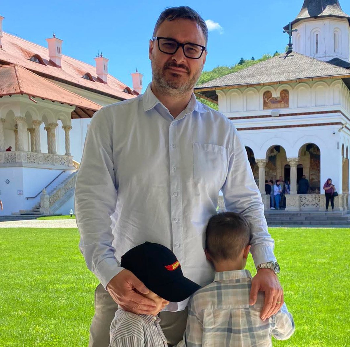 Daily Romania tweet media