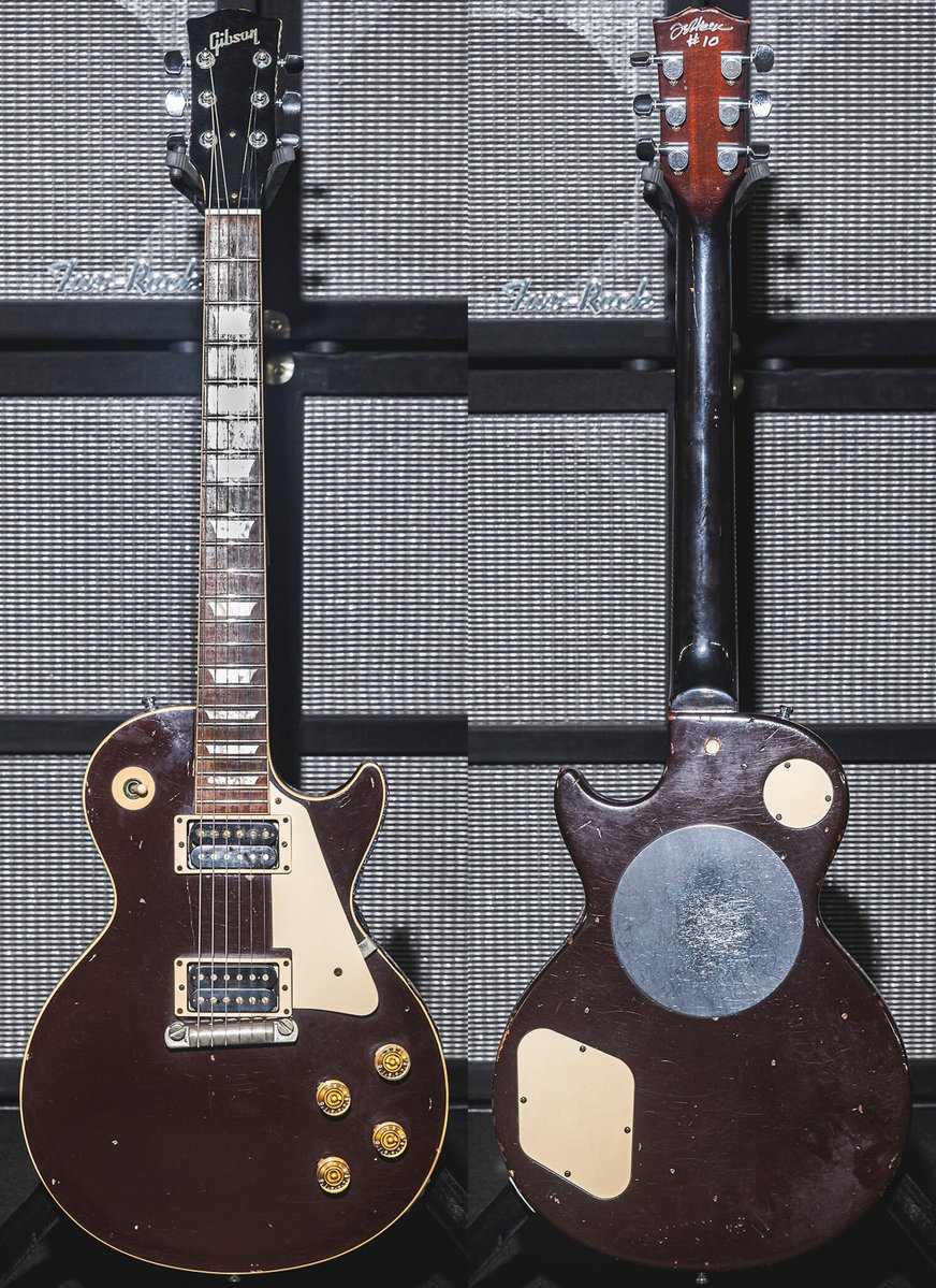 nta1975's tweet photo. 中古楽器屋で見るだけで帰ったの( *ˊᵕˋ)ﾉˊᵕˋ*) ｴﾗｲｴﾗｲ

欲しいのが3本くらいあった。
うち1本買おうかマジで考えた(向かいにコンビニ有るから下ろしてこようか迷った) https://t.co/omEgdasXDr