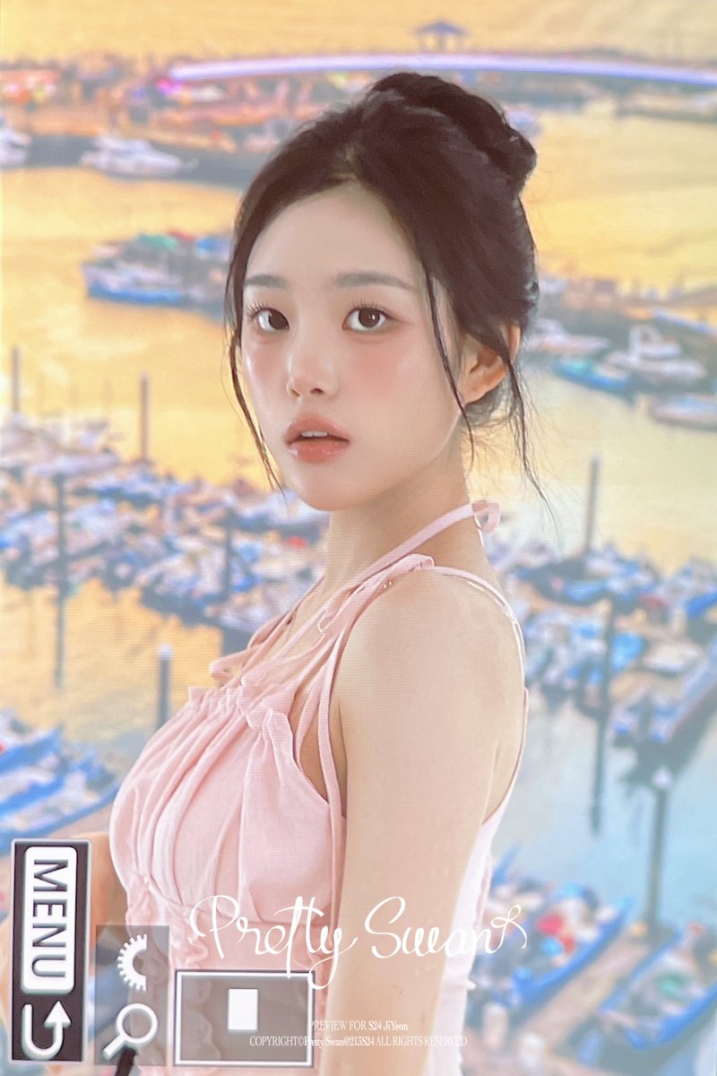 213S24's tweet photo. 260718

#지서연 #지연 #JiYeon #트리플에스 #tripleS https://t.co/BVq4JzqnYU