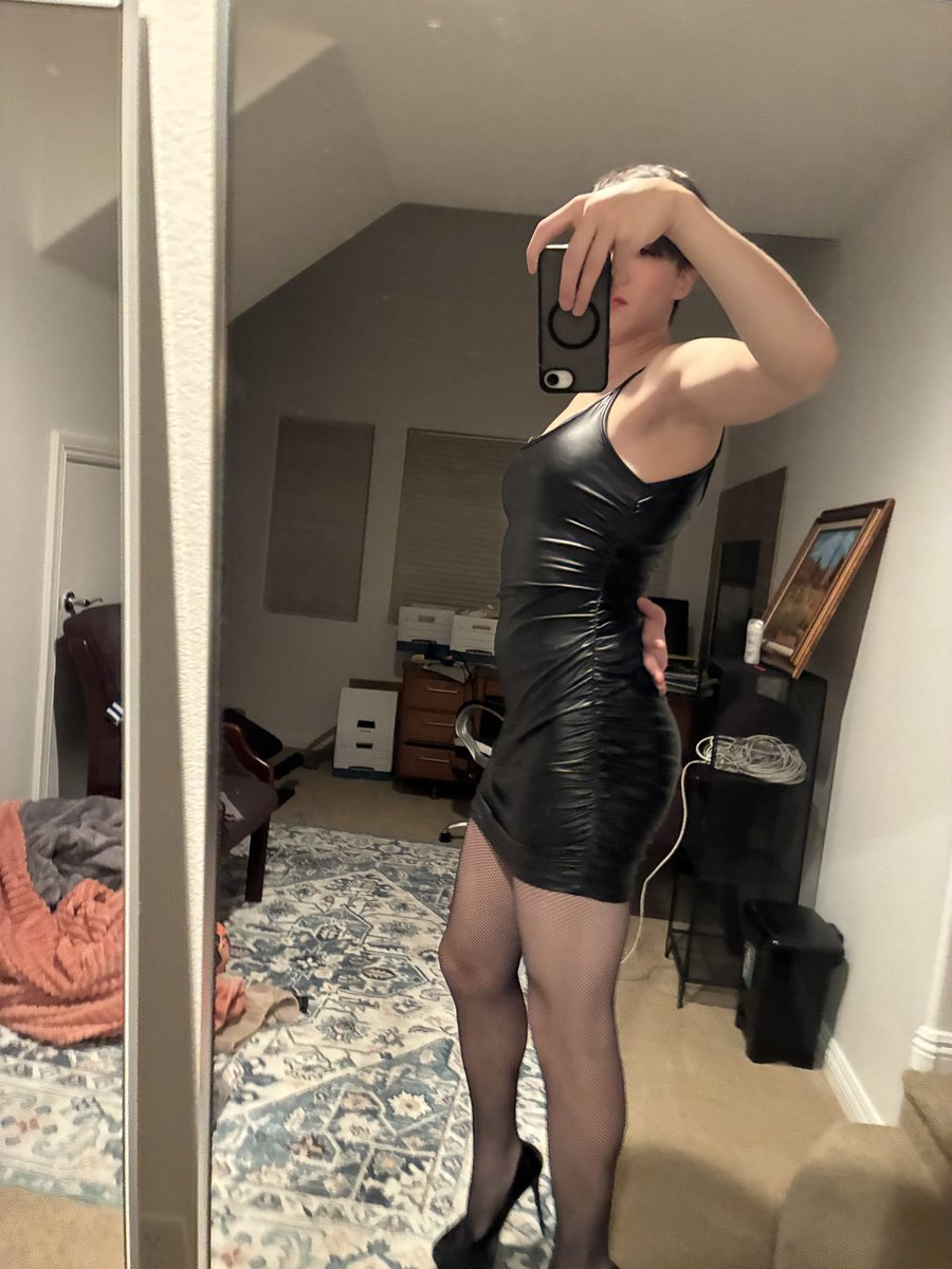 sissysissyisme's tweet photo. Always enjoyable when you give in ♥️ https://t.co/qGKNCPAosK