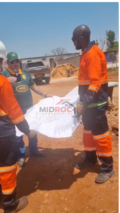 OMtyambizi's tweet photo. This is one of our construction sites in Zimbabwe. The concrete salesman is South African. Selling concrete is not a scarce skill among black Zimbabweans. We are not lawless country. No sane Zimbo can come to our office or site and ask about the legal status of anyone rendering services to us unless s/he is an immigration officer. 

Africans must be allowed to live legally anywhere in Africa regardless of their colour, creed or religion. Small brains see Zim as a sh*thole, but great minds see opportunities. The shakers and movers of SA economy have borderless eyes. 

https://t.co/goLDAJ1V3j