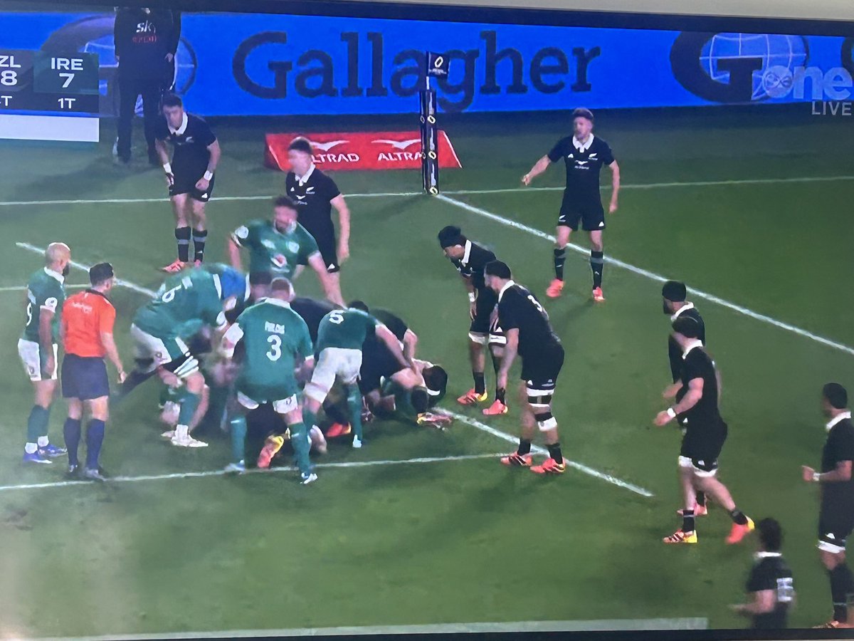 wexfordhoney's tweet photo. Ireland v New Zealand with a cuppa ☕️
@IrishRugby @leinsterrugby @Munsterrugby @connachtrugby @UlsterRugby #TeamOfUs https://t.co/lPp62LQIxy
