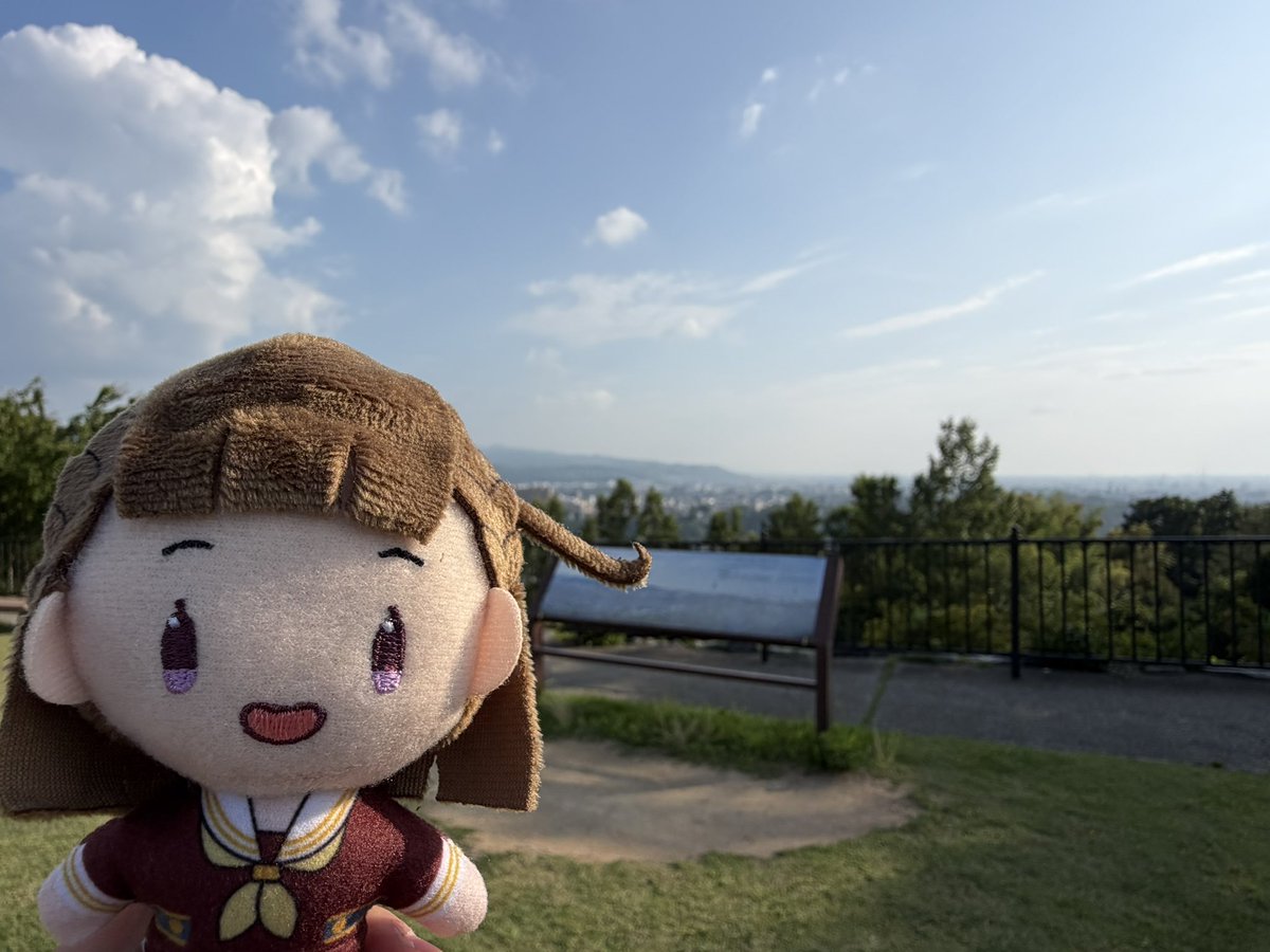 umiumiRyo222's tweet photo. 天気のいい日には日向ぼっこと言いますが
今日は天気が良すぎて日向ボッコボコ👊💥です
太陽にころされるかと思いました https://t.co/Mte7OwByBr