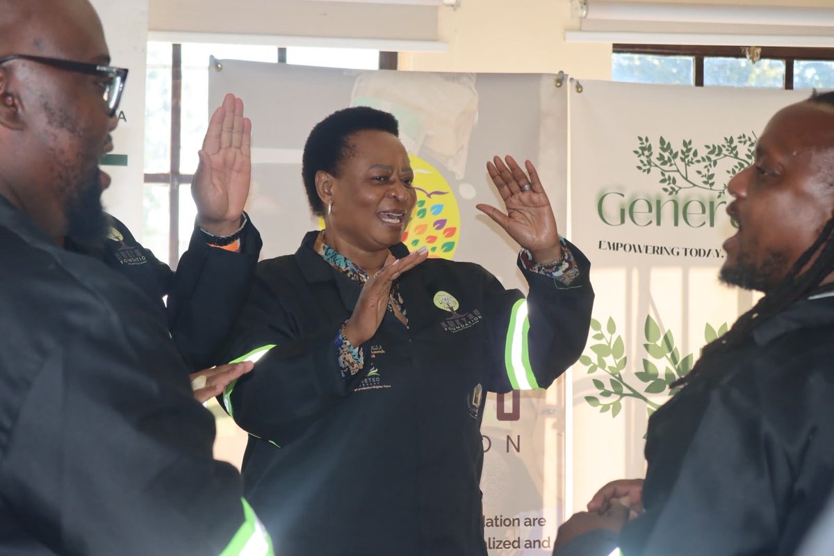 DBE_SA's tweet photo. Deputy Minister of Basic Education, Dr Reginah Mhaule, is today commemorating Nelson Mandela Day at Setumo Sephethe Primary School in the North West. In partnership with the Kwetso Foundation, the Department of Basic Education will also mark the official opening of the Kwetso Library, reaffirming a shared commitment to promoting literacy, expanding access to knowledge and creating opportunities for learners. As we honour the enduring legacy of Tata Nelson Mandela, we are reminded that service, compassion and education have the power to transform lives and build stronger communities.

#NelsonMandelaDay #67Minutes  #GovZAUpdates