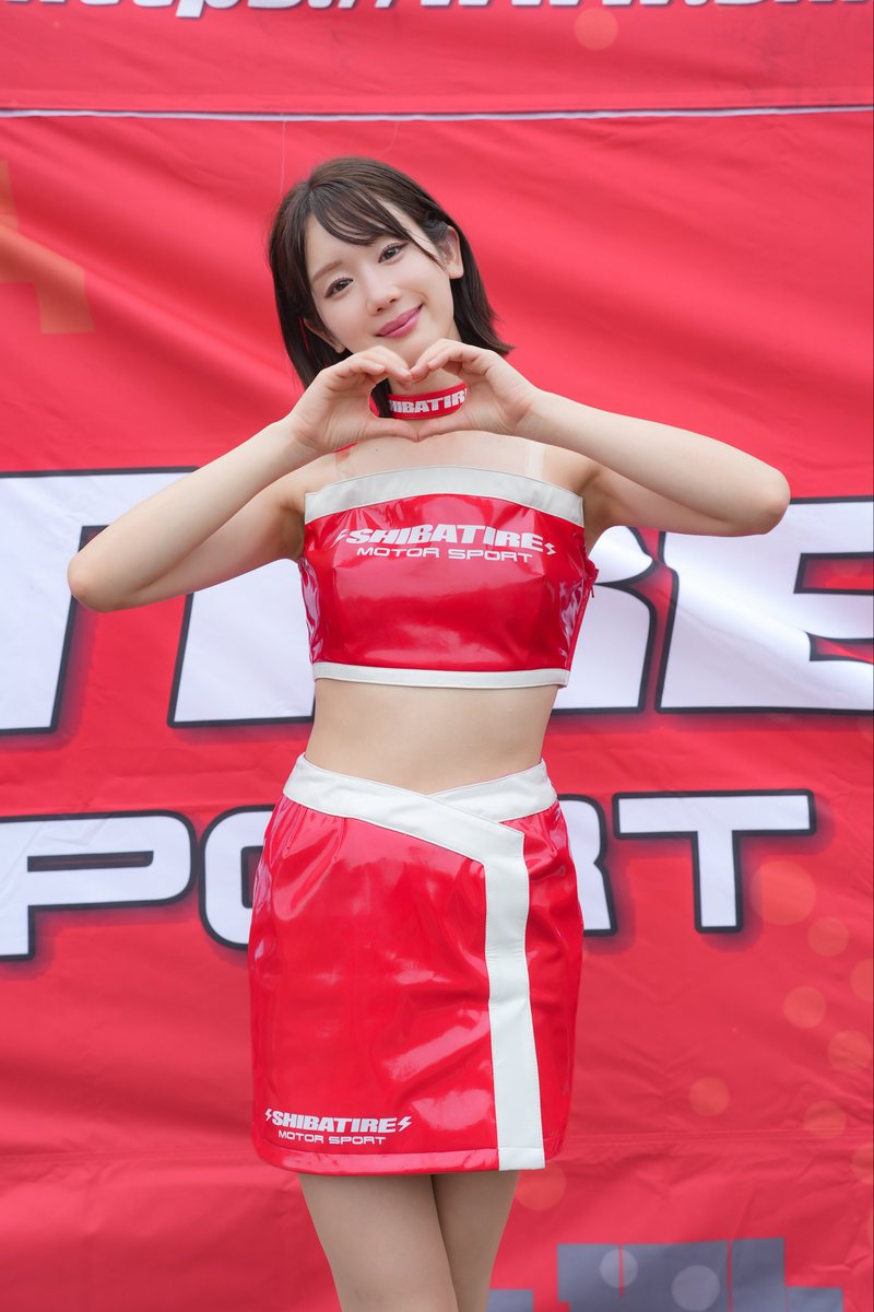 kimshin69's tweet photo. 2026.07.11
#FormulaDriftJapan SUGO
#SHIBATIREGIRLS
あらた唯 さん
(@arata_yui_ )
かわいい写真はまだある❤️
#あらた唯
#SHIBATIRE
#FDJ
#レースアンバサダー https://t.co/wQLAtCMUAF