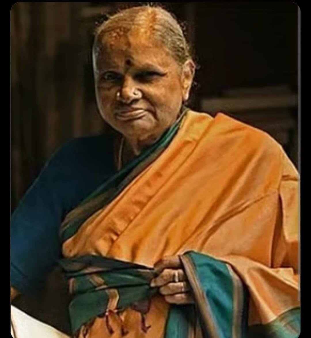 acharyashailes's tweet photo. पूर्व प्रधानमंत्री श्री एच डी देवेगौडा जी की धर्मपत्नी और भारत के केन्द्रीय मंत्री श्री एच डी कुमारस्वामी जी की माता  चेन्नमा अम्मा  का निधन परिवार के लिए  एक अपूर्णीय क्षति है । मैं भावपूर्ण श्रधांजलि अर्पित करता हूं।और उनकी आत्मा की शांति के लिए प्रार्थना करता हूं। 
#चेन्नमा https://t.co/1uvdvW7XKR
