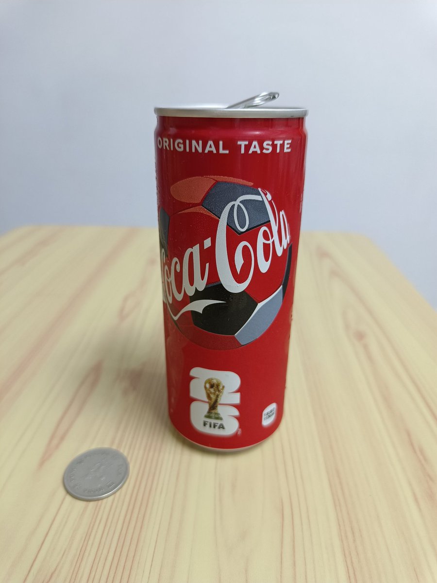 yi_ben42729's tweet photo. I love summer and  Coca Cola！ https://t.co/t8uoRVXw1Q
