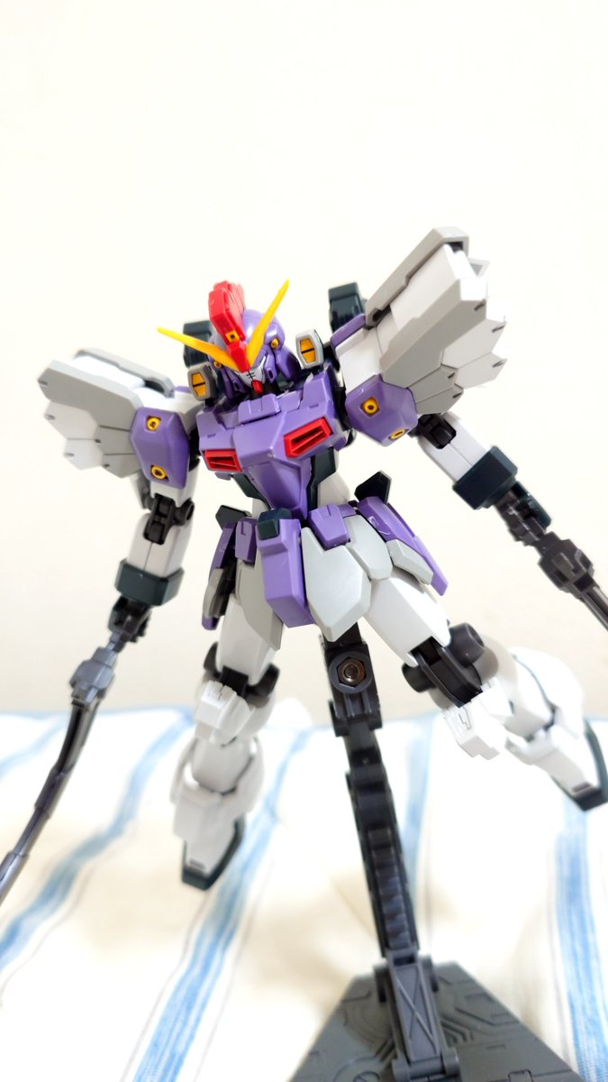 gkrYzriTCg41951's tweet photo. サンドロック改完成です。マント付けるのも良いですが自分はこっちで飾ります😊#ガンプラ　#ガンプラ好きな人と繋がりたい https://t.co/nhnLfepAhL