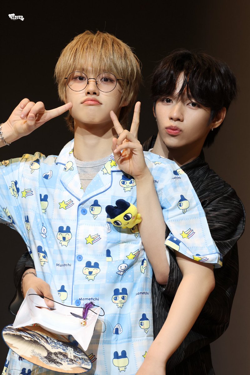 Kloverruby430's tweet photo. #아홉 #AHOF
#JL #제이엘
#박주원 #JUWON

260718 

 🫳🏻🫳🏻 https://t.co/ULEfwIzrZ5
