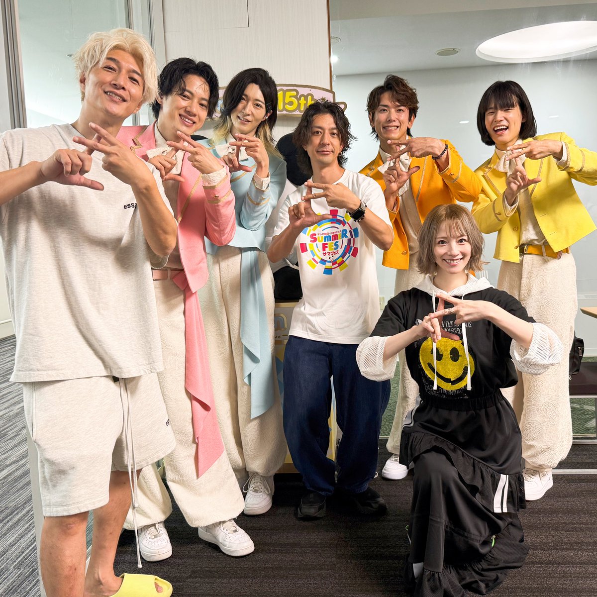 sakura1109m's tweet photo. 今日のサマフェス、次のステージがモナキだったから自分たちのステージ終わりで天野さんと寛也と連れ立って会いに行ってきたでござる🤩
あまりにも忙しいだろうに元気な顔見られて3人でニコニコした次第🥹
#サマフェス2026 https://t.co/H2YTGsgAZy