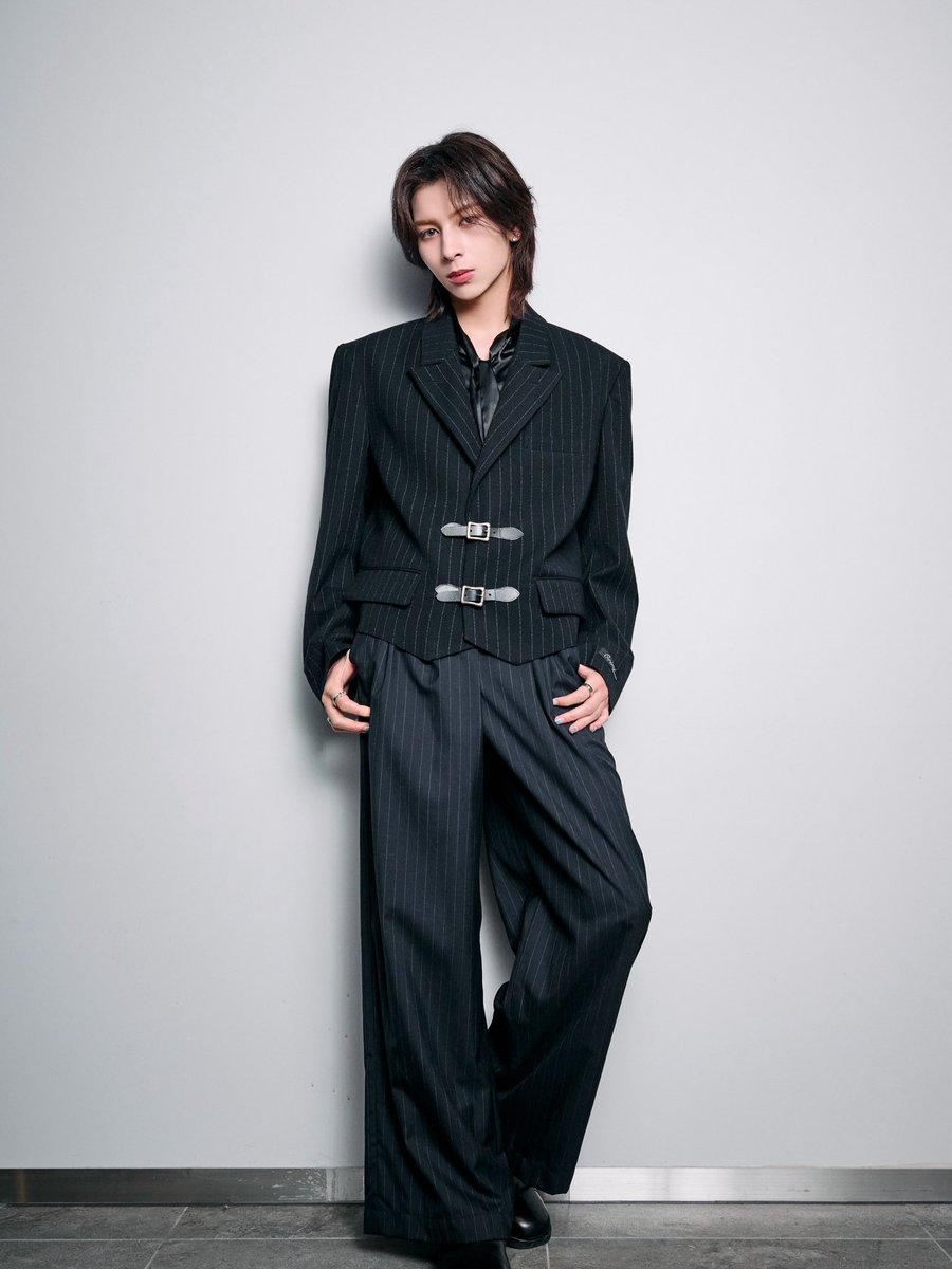 Adamchiima's tweet photo. 圧倒的ナンバーワンᜊ•o•ᜊ🩵🩵
黒衣装だいすきだし、黒衣装着こなすあだむくんちょーかっこいいだいすき(泣)(泣)(泣)(泣)(泣)(泣)(泣)(泣)(泣)(泣)(泣)(泣)(泣)(泣)(泣)(泣) https://t.co/0rhBUraQ9b
