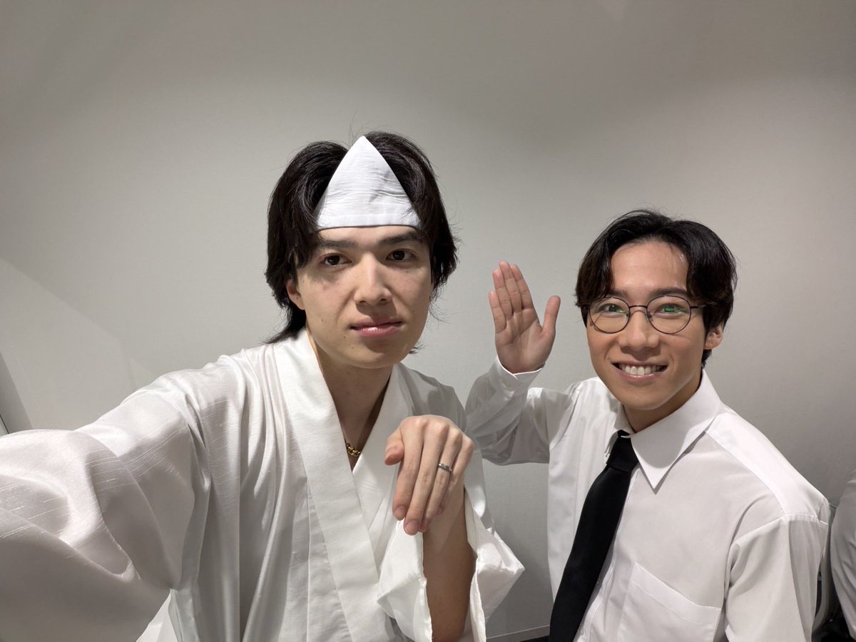 kabuto0617's tweet photo. #オクヤミ
大阪2日目マチソワありがとうございました。
二日目とは思えないどんちゃん騒ぎな場面も。笑
しかしながら締めるところはしっかりと。
演出含め本当に良い座組です。

明日も宜しくお願い致します！ https://t.co/Xf3UQkmUAw