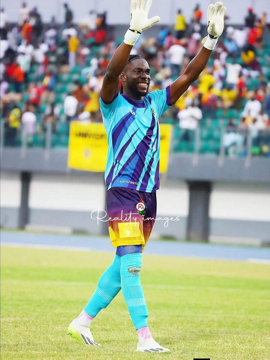 ShabanMo9's tweet photo. 🚨 EXCLUSIVE: Hearts of Oak are in negotiations with goalkeeper Solomon Agbasi over a contract extension.

The two parties are making progress in talks, and Agbasi is expected to sign a new deal with the Phobians if negotiations are successfully concluded. https://t.co/O9wcXrohb5