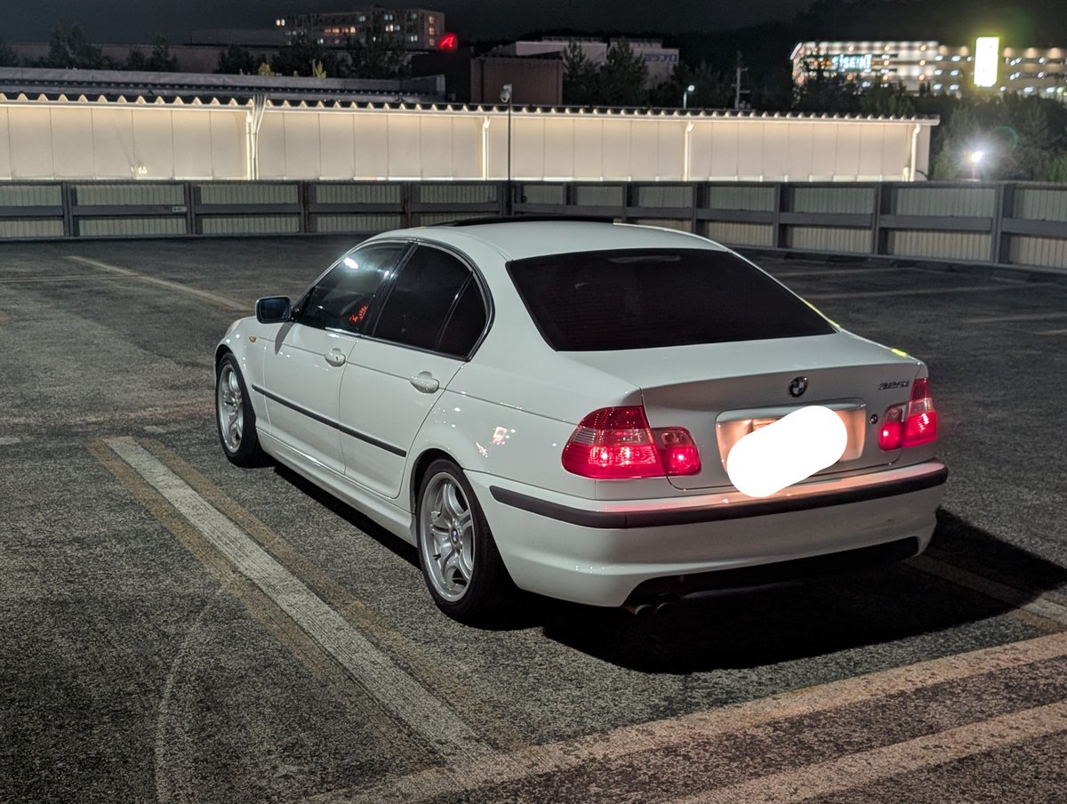 Yamatin_fugu's tweet photo. 【納車】
またまた懲りずにE46を買ってしまった...🫠
325i LHD 屋根付きです！

これからが楽しみ🫶 https://t.co/Wl5efzkVt6
