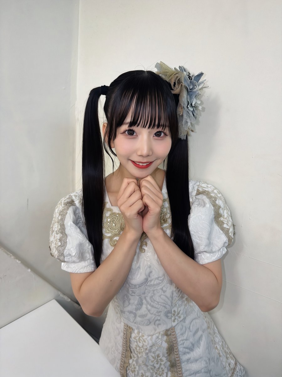 にょっき様order髪飾り♡ 顔と同じくらいの大きさの髪飾り💐♡