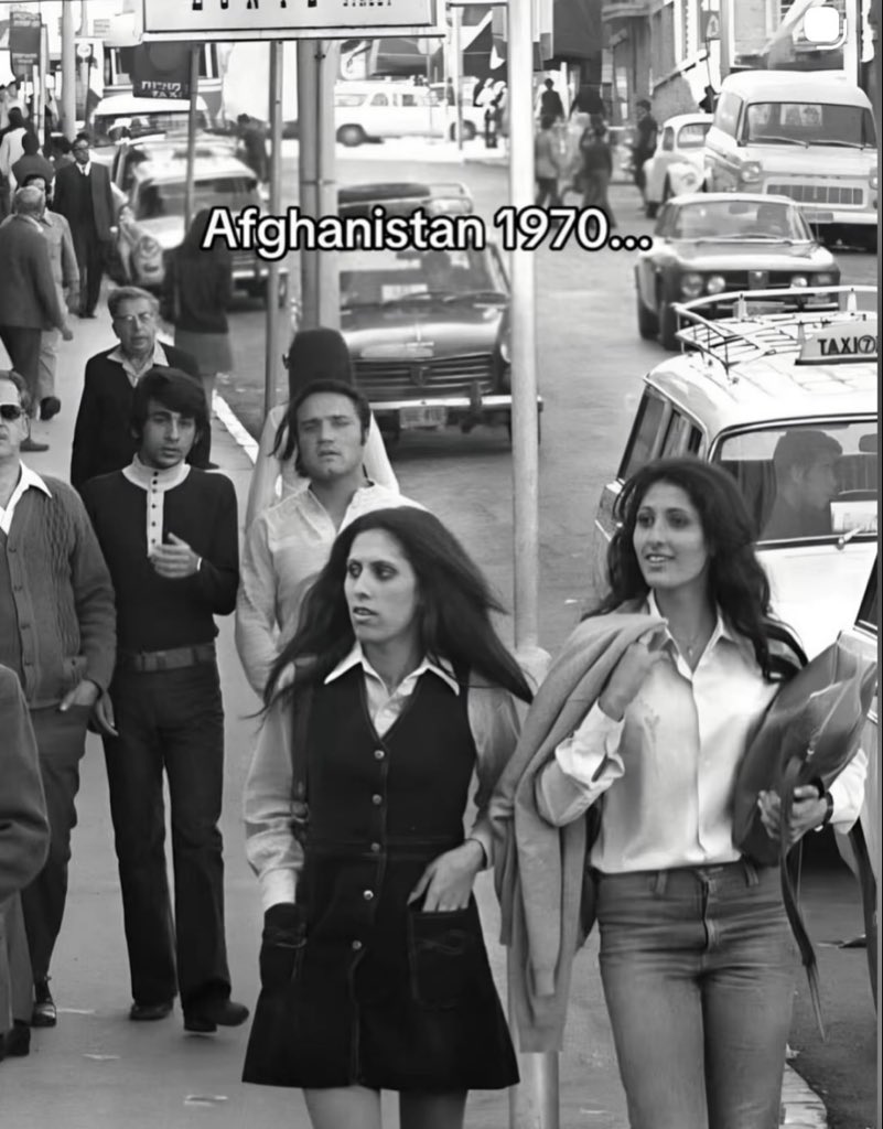 desireerugani's tweet photo. Afeganistão 1970
Afeganistão 2026

NÃO TOMEM  A LIBERDADE COMO ALGO GARANTIDO https://t.co/gjTs9hs83w
