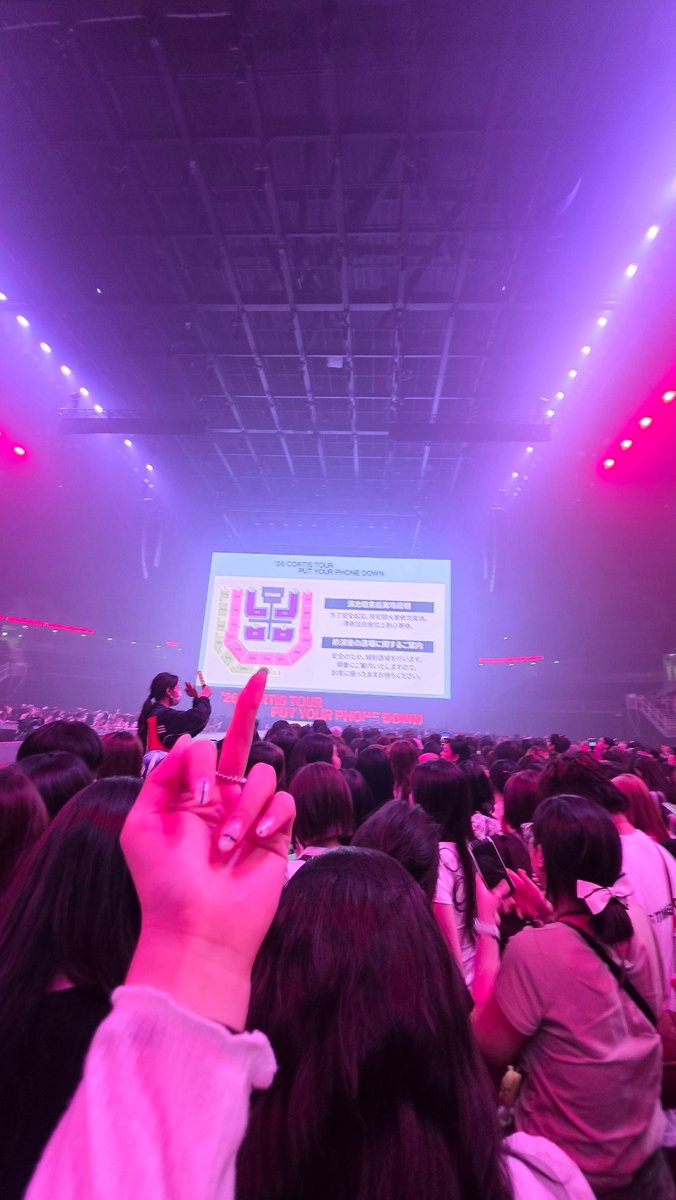 rvvorge's tweet photo. 코르티스 콘서트 후기 씨발 https://t.co/RykaTkCYiF