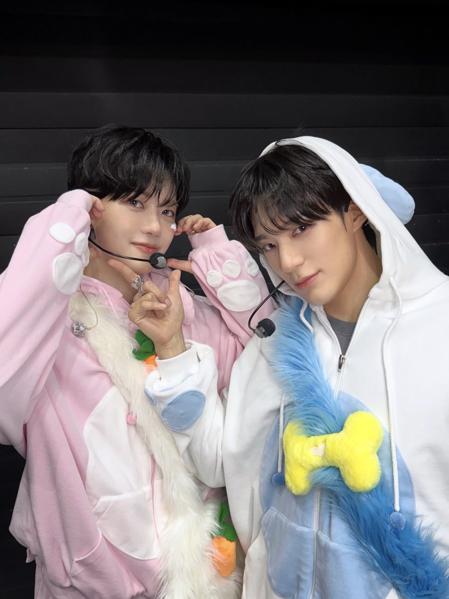 NCTsmtown's tweet photo. 가오슝 시즈니~ 짧은 시간이었지만 함께 즐겨 줘서 고마워요~
덕분에 좋은 추억 가지고 돌아가요! 
담에 또 만나요

高雄的西珍妮～雖然相處的時間很短，但謝謝你們陪我們一起度過美好的時光～
托你們的福，我們可以帶著美好的回憶回去了！
我們下次再見！

EVERYTHING, ALL AT ONCE, NEO
https://t.co/9i4m2vytlh

#JENO 
#NCTJNJM #DUALITY #NCTJNJM_DUALITY 
#NCTJNJM_FANMEETING_TOUR
#NCTJNJM_FANMEETING_TOUR_DUALITY #KAOHSIUNG
#NCT_10TH_ANNIVERSARY