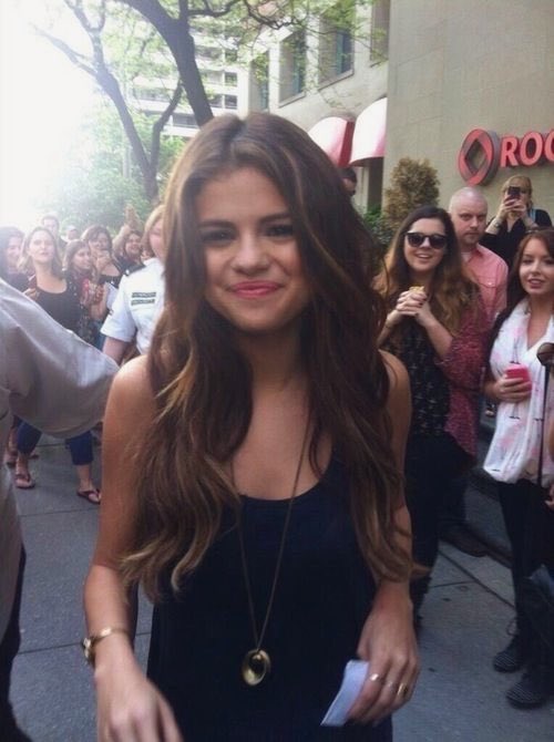 selenur's tweet photo. my favorite girl 🧸ྀི https://t.co/zHUf5HiHxT