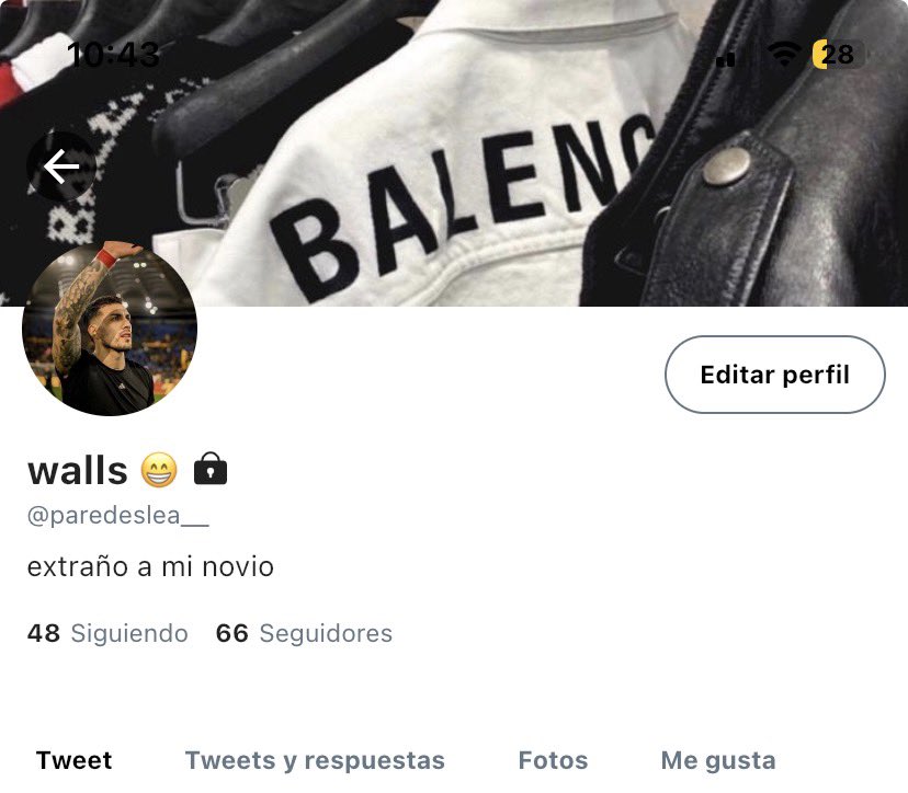 thechispaaisone's tweet photo. • Licha y Cuti estan comprometidos. Son como papás para el colo.
• Dybala y Paredes son novios hace un tiempito. Protegen DEMASIADO al colo https://t.co/eAhqvDWNBM