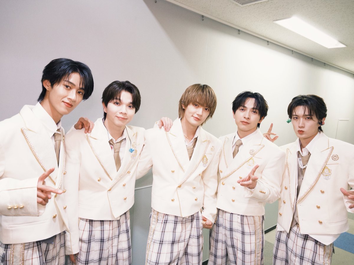fan_milk_info's tweet photo. #音楽の日 2026
ありがとうございました！

オープニングパレードから超ライブまで、
M!LKの素敵なパフォーマンスを届けてくれました🥛🎤

吉田仁人さんのDREAMコーラス企画、
EBiDANでのステージ、
フィナーレまで大活躍！

素晴らしいステージをありがとうございました✨

#MILK https://t.co/ZBQi07uDDO