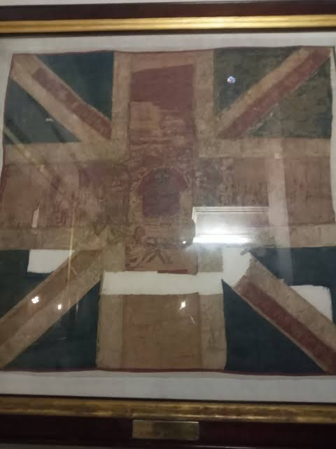Sandoka74354090's tweet photo. Dicen que Milei, anda queriendo devolverle a los ingleses las banderas que rindieron en 1806 y están en el convento de Sto. Domingo. Una manera de disculparse por la bandera de Malvinas después del partido. Vergüenza! https://t.co/T1xqtoHUep