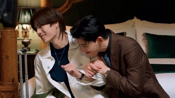 caoc5813's tweet photo. After getting married, they’re all over each other all day, but I love watching it.

#PeachAndMeSeriesEP2 https://t.co/niSrKBVHup
