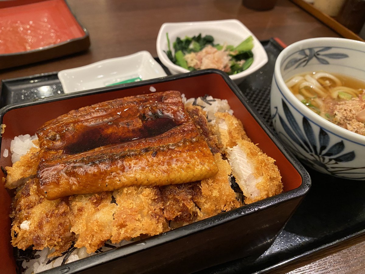 __heiheyhey's tweet photo. ビジュがいい https://t.co/dZujupSJ3c
