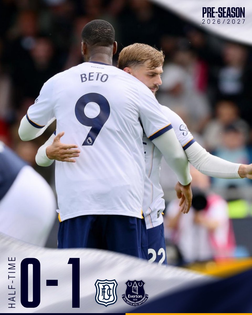 Everton's tweet photo. HT. Beto's strike gives us the lead at the interval in Dundee.

[0-1] https://t.co/2VsWpyRq02 https://t.co/EOI6lU77ij