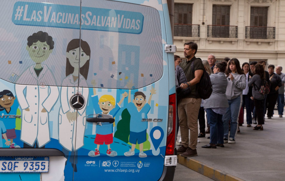 MSPUruguay's tweet photo. El sistema informático de vacunas ya funciona con normalidad y continúa la campaña de vacunación.

Nota web:

https://t.co/jhkEhB1Osp https://t.co/f988JMa5ei