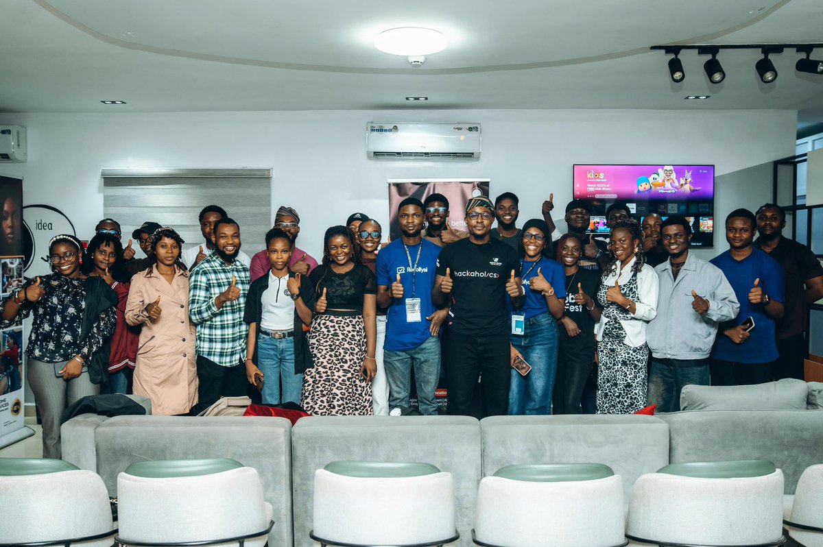 delf002's tweet photo. Yesterday during the Creator’s Village meetup, many creators shared cool ideas on how you can align your ideas with content creation. 

i must say it was one of a kind and trust me, i would love to see you in our next meetup. https://t.co/BTRf1J6ErN