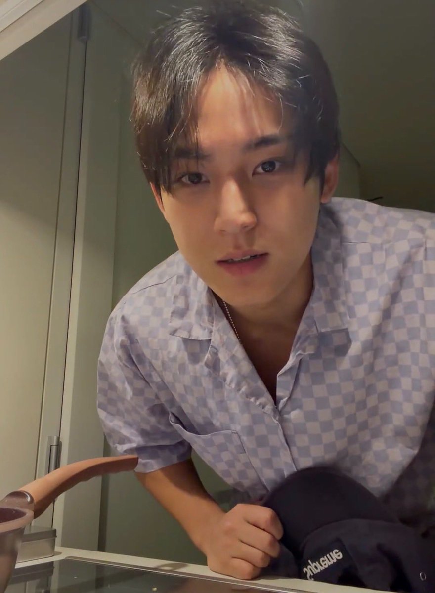 unfold_mingyu's tweet photo. 민규.. 보고싶다 https://t.co/foiWnumThB