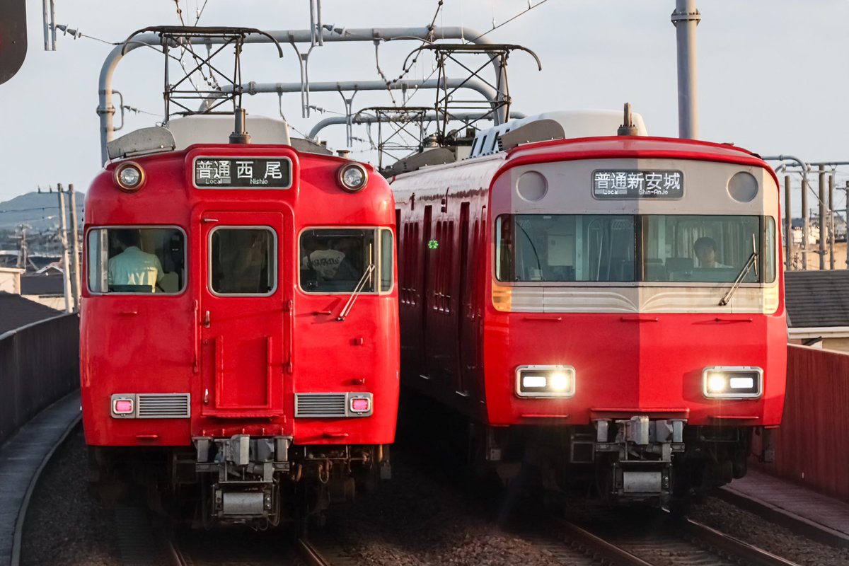 zawatwi_at_gn's tweet photo. 1850レ 6821f＋6044f (所定6R2)
 1851レ 6517f (所定6R2)
一か八かで狙ったら並んだー！！ https://t.co/KcCn3o2wKT