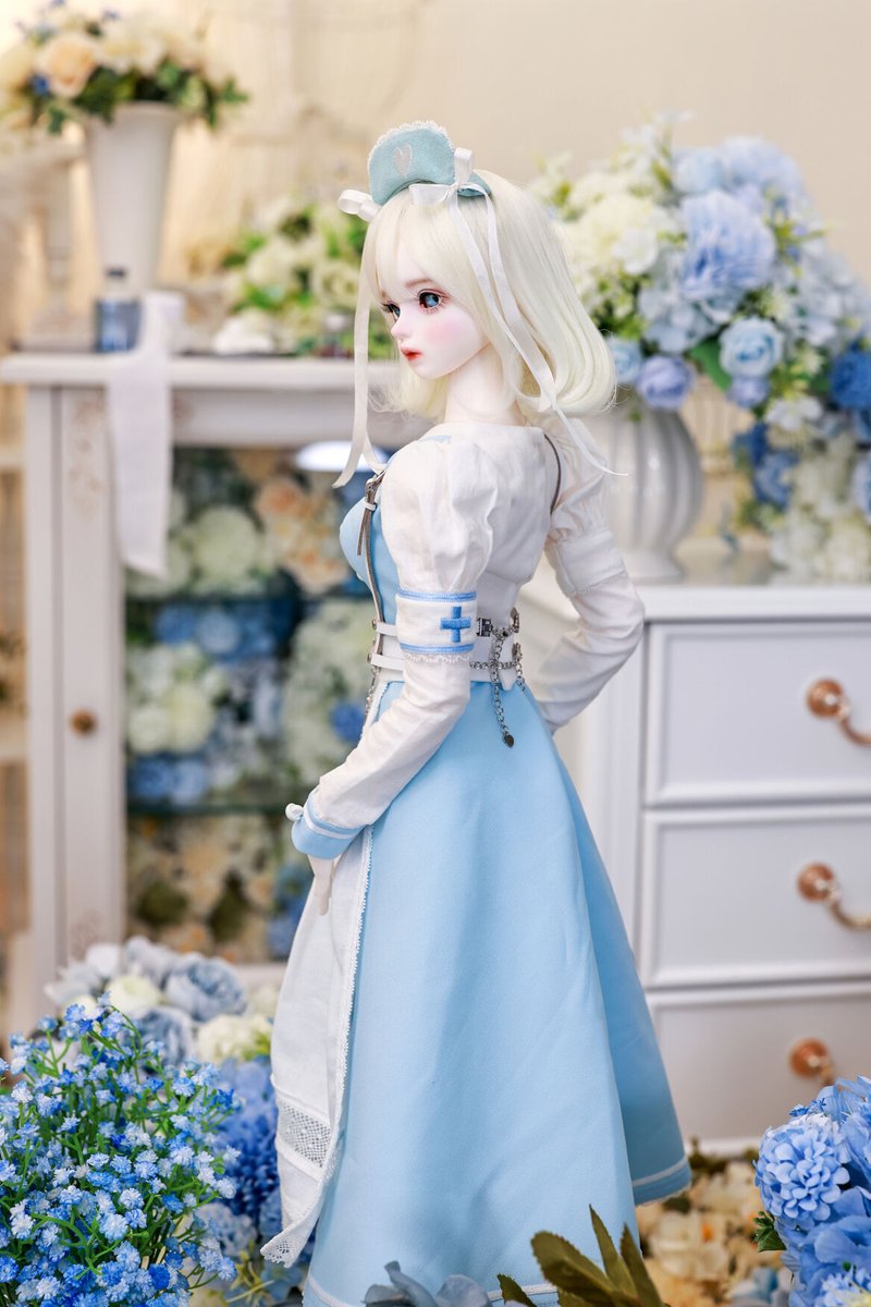 DOLKSTATION's tweet photo. 【DOLK×LUNA BLANC】

慈愛を極めた、水色の天使。
癒しを届けるケアガールDaphneの締切まであと２日！

➡ https://t.co/8NfzbhPyQ5

気品漂う限定メイクとピュアな品格漂う限定ドレスセットによって生まれ変わった美少女Daphne。
慈しみに満ちたその姿を是非ご覧ください。

7/20(月・祝)締切です！ https://t.co/PFJ04NnYbn