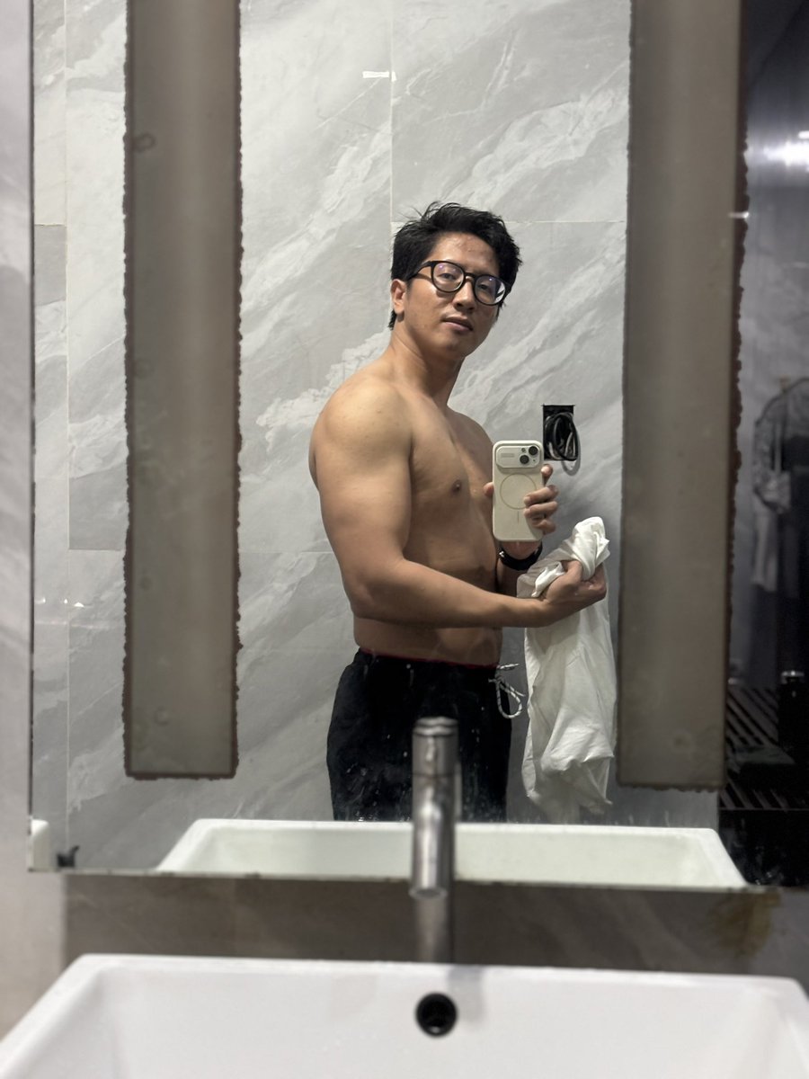JCsalayo's tweet photo. may progress nga ba? 😭 https://t.co/FZC6mGKg6s