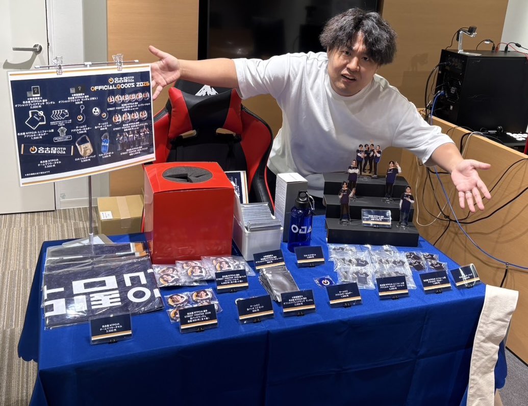 修仲 台湾ファンミ オフショットブロマイド 20日ファンミで販売するグッズ揃えました‼️ 明日の鯱拳では、4階に
