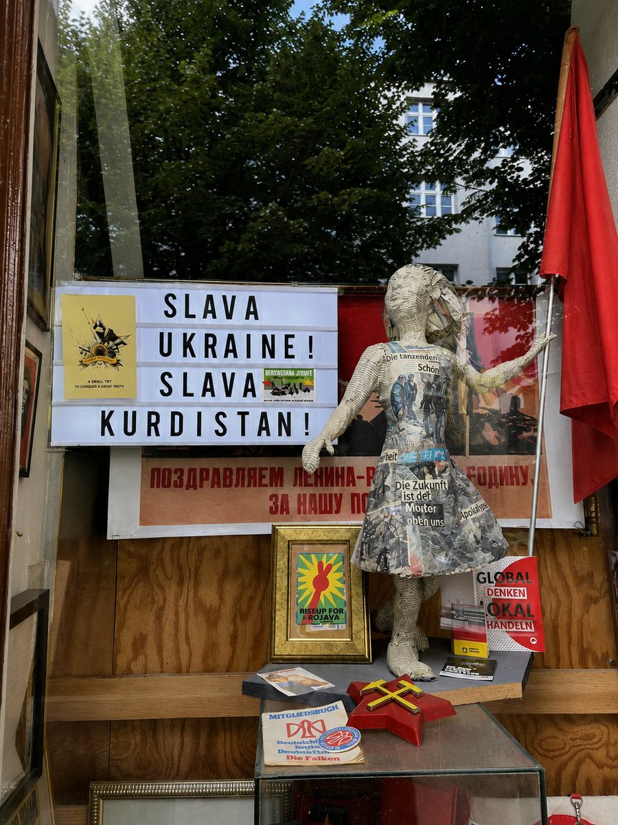 agriisyanirapor's tweet photo. Sabah sabah yanından geçtiğim camekan... https://t.co/GAMcXr2LXD