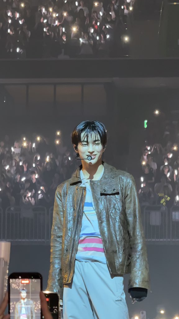 09zeeee's tweet photo. 건호야 사랑해요 https://t.co/VhOxTgm8Kd