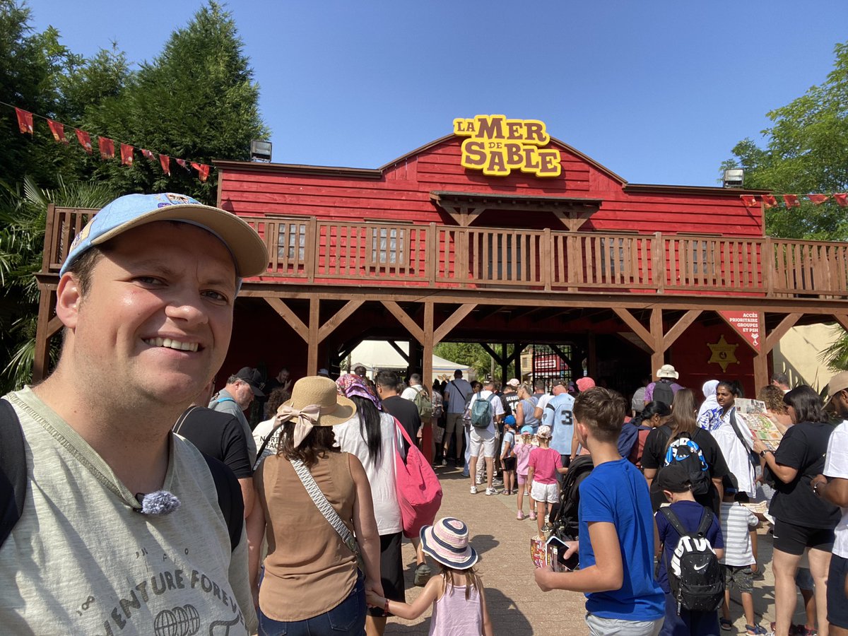 mrthemeparkfans's tweet photo. Vandaag een bezoek aan La Mer De Sable in Frankrijk vlak bij Parc Asterix. #lamerdesable #mrthemeparkfans #woodencoaster #coaster https://t.co/xfWoPST0Nw