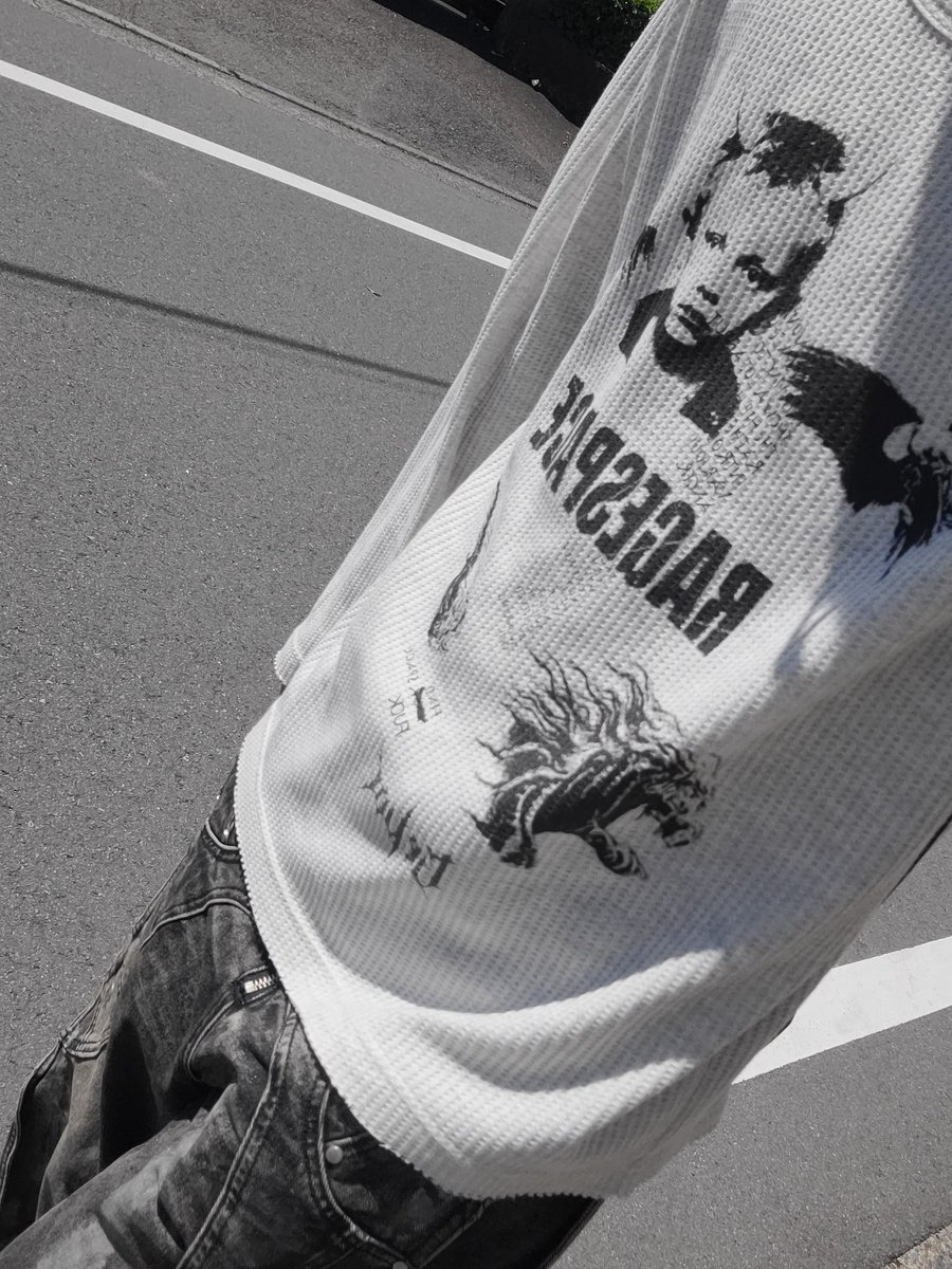 lil_vb7's tweet photo. おしゃれは我慢なんだよ https://t.co/rETPUdYSyK