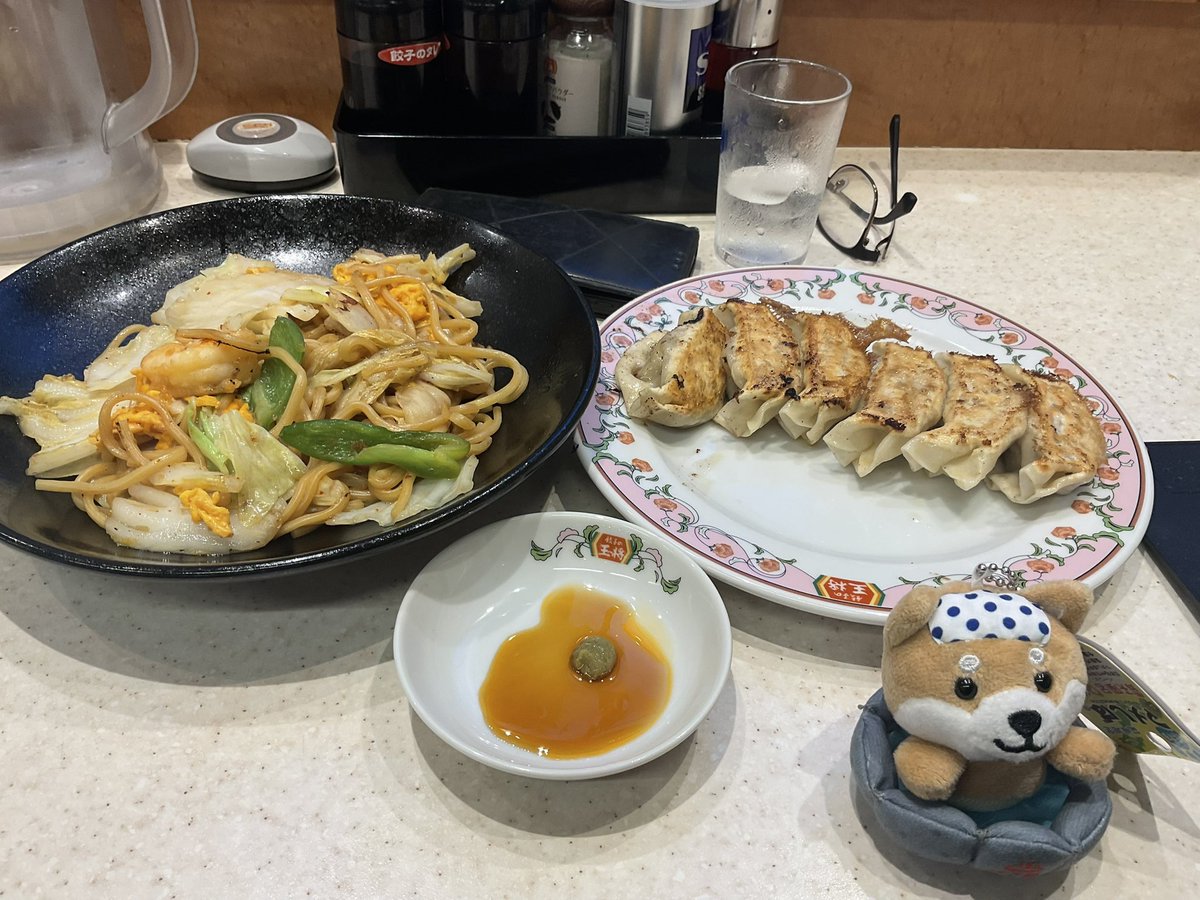 yanachan1967's tweet photo. 極王焼きそば＋夏餃子　　#旅するマメしば https://t.co/8iJm2kTTcB