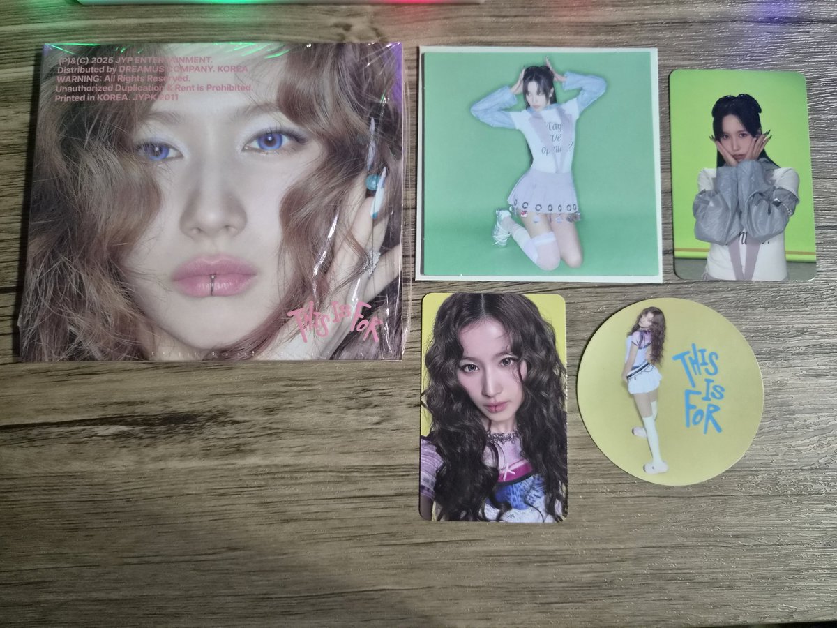 anja_backup's tweet photo. WTS LFB

TWICE The Story Goes On albums

150 ea step 4 ver

- choose member cover
- unsealed with gen pob

pls send me a dm to claim 😊 https://t.co/BGv0pmMvul