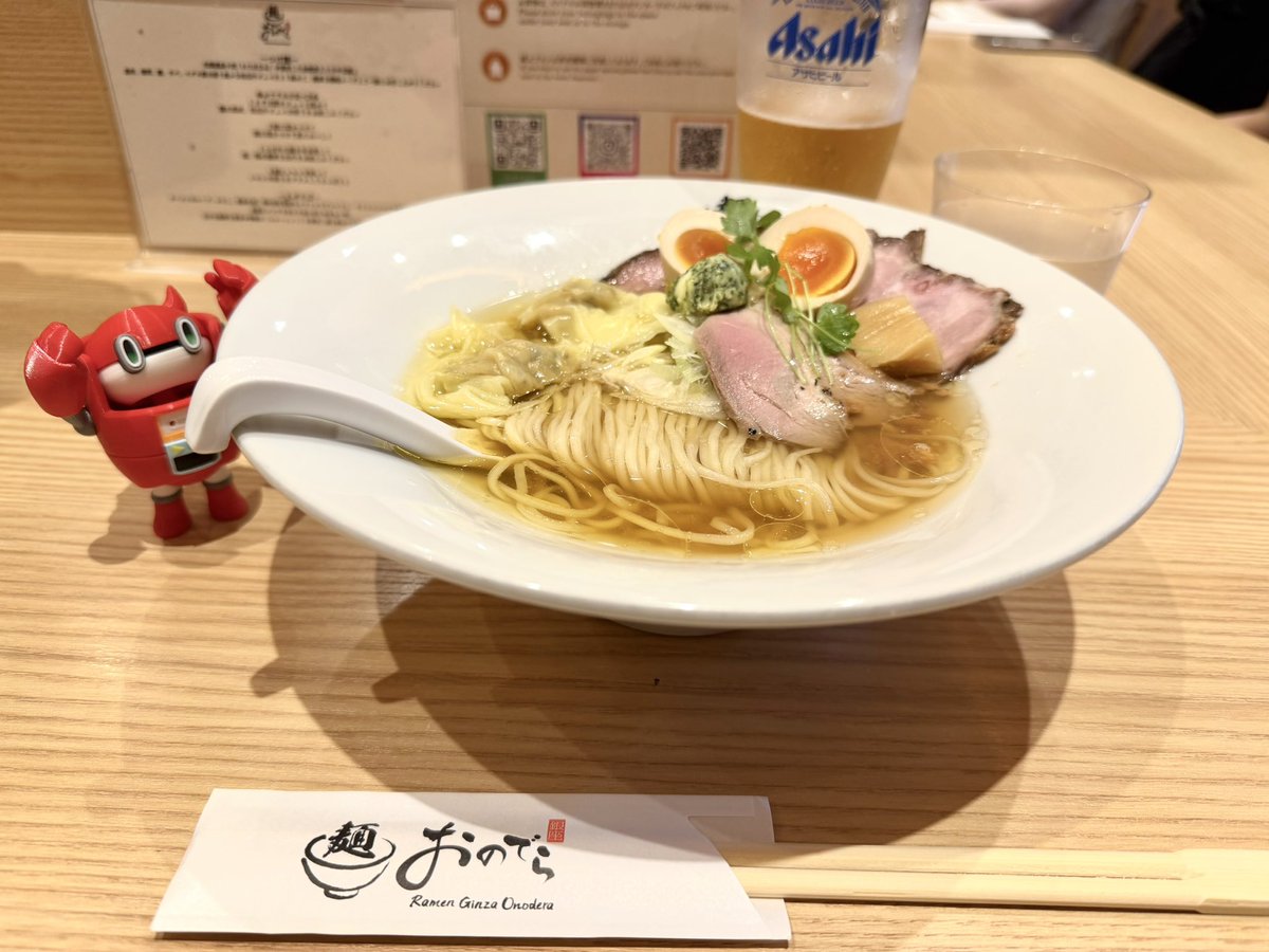 eonen_96min's tweet photo. 表参道人多かったー！
#メカトロノート https://t.co/0kmE2JJenc
