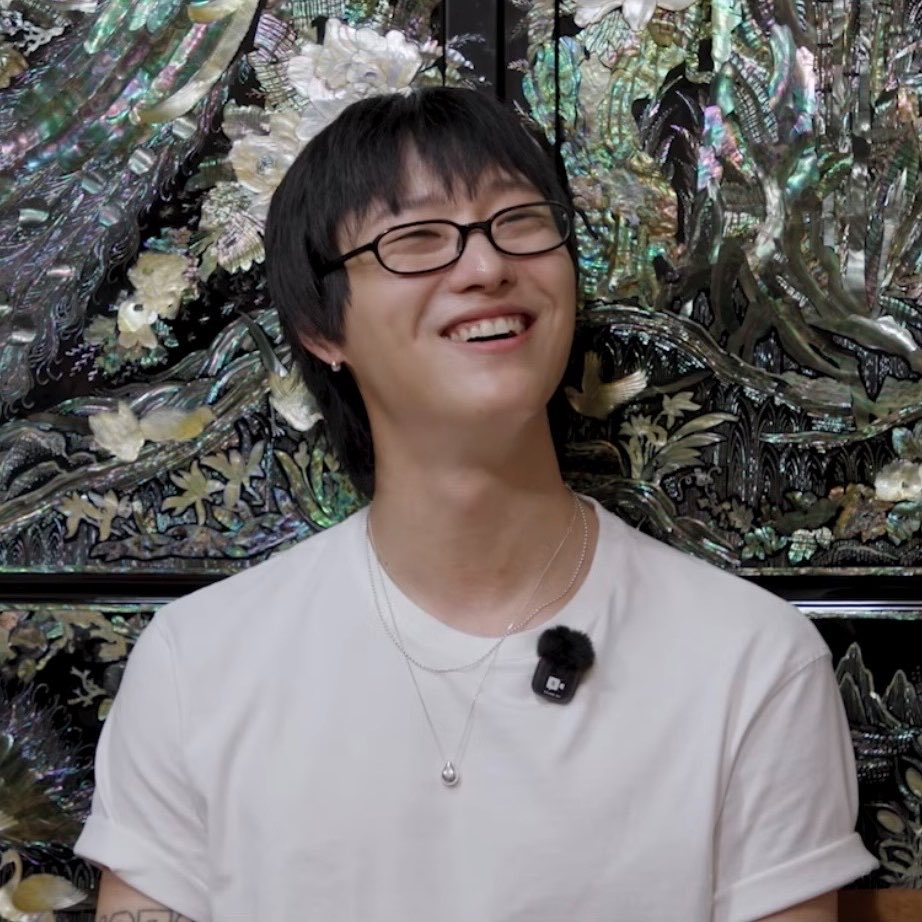 driftmoodz's tweet photo. my sexy nerd https://t.co/cL0GJjTyYP