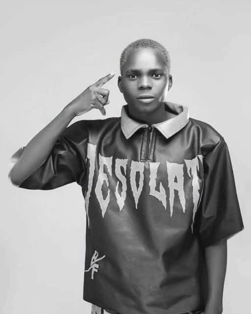 FilhodeDick's tweet photo. R.I.P MC Mastoni, diarreia no chapa🎶🎶🎶;Combustível 🎶🎶🎶 hits que ficaram nas nossas mentes👌👌👌🙏🙏🙏🇲🇿🇲🇿 https://t.co/ayclUP4ozR