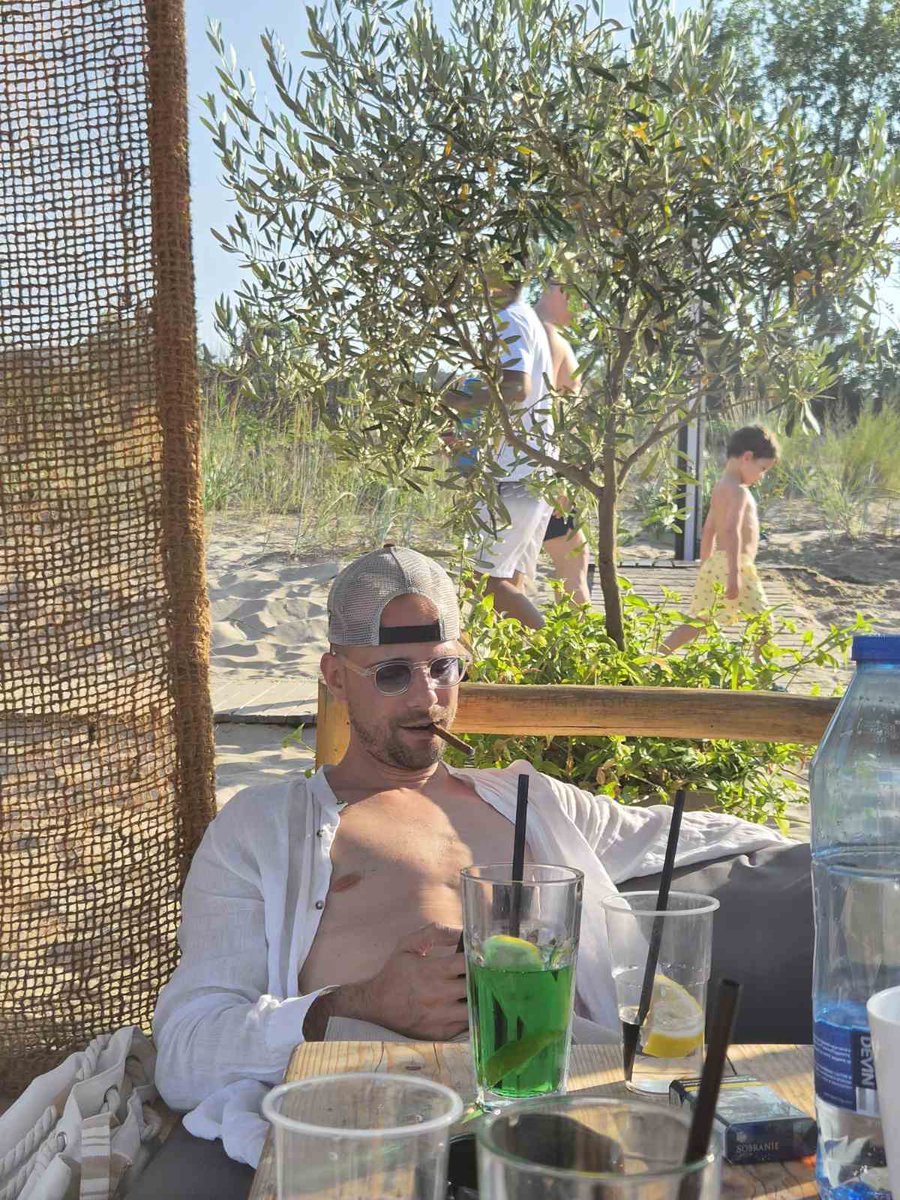 gmb0100's tweet photo. #blacksea #chill https://t.co/6yCuuwBxAJ