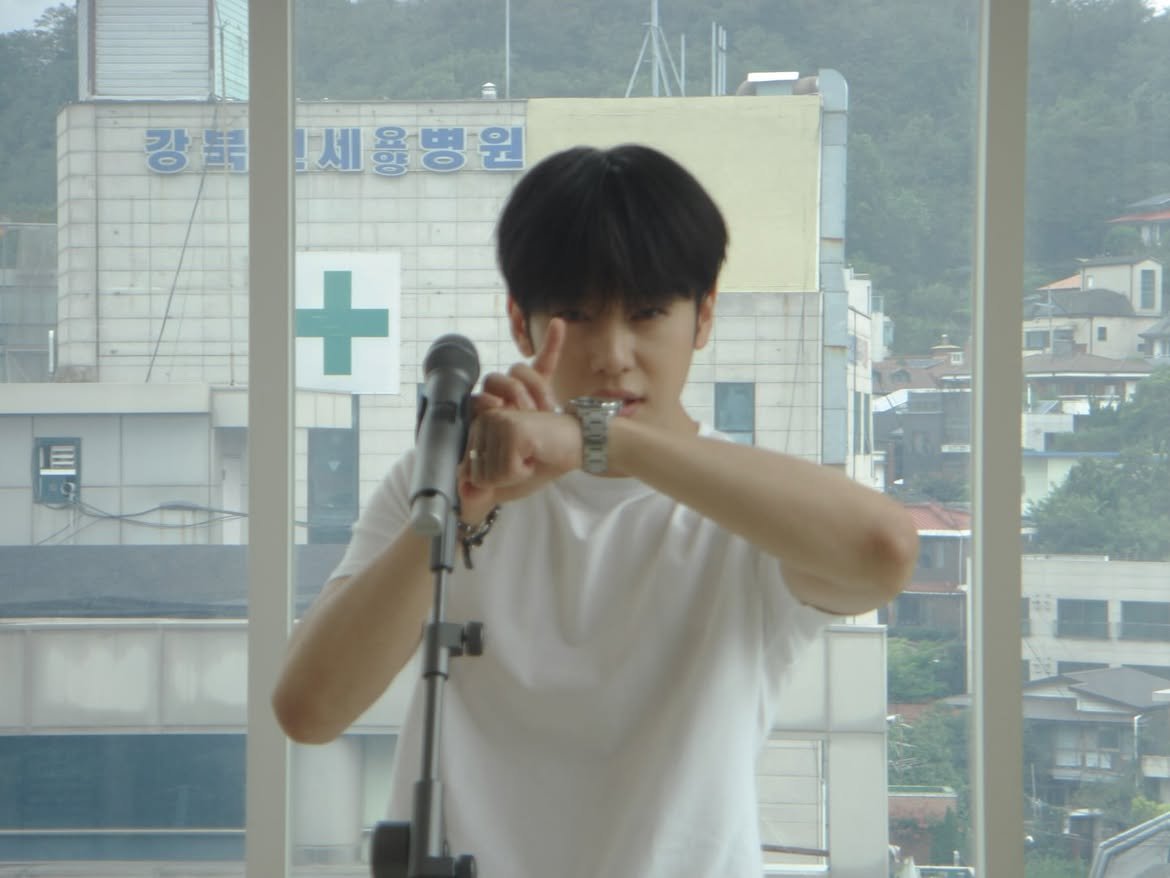 AB6IX [📸/260718] iameastnow instagram ㅡ Donghyun BLUE